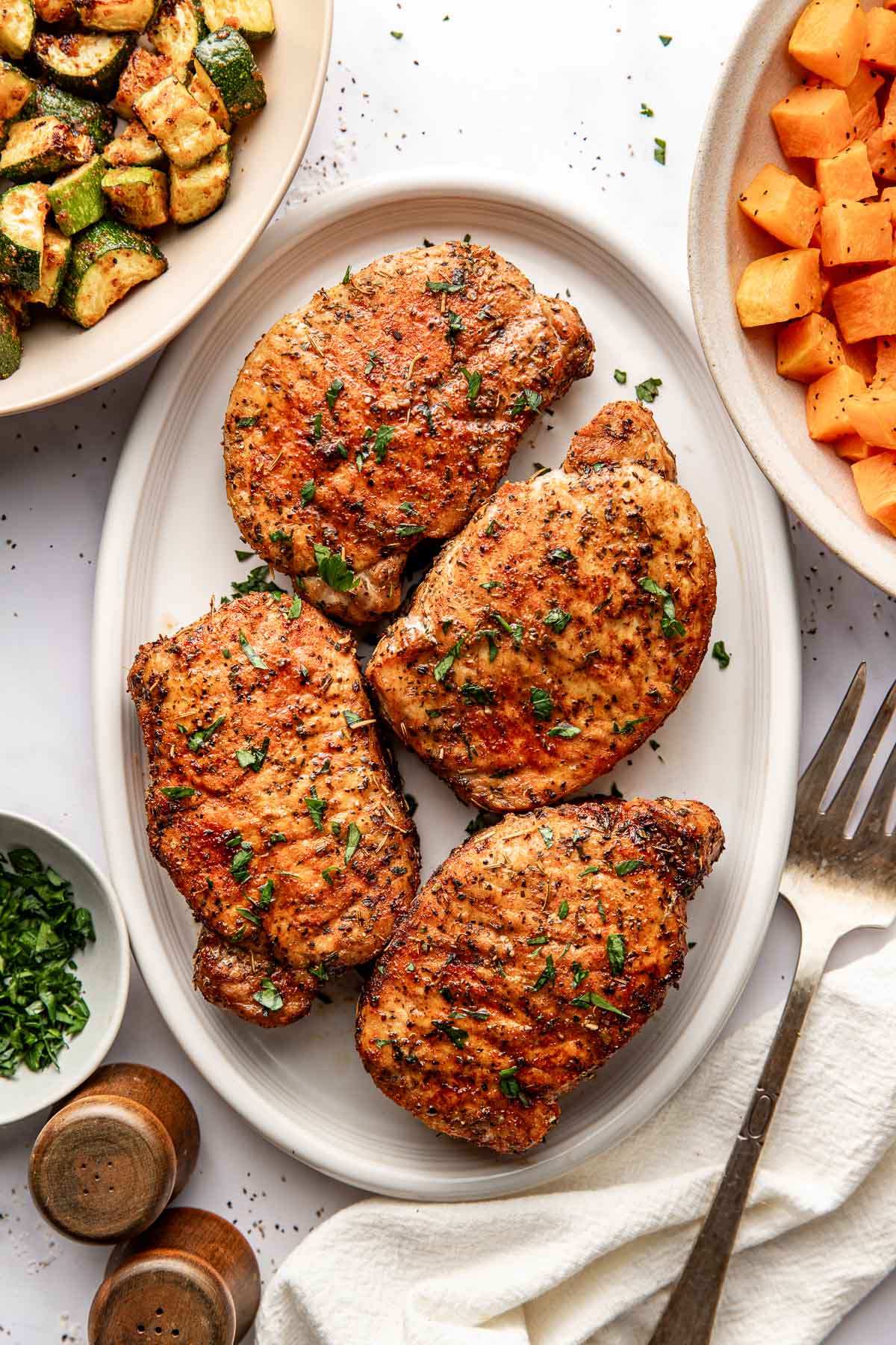 Achieve Juicy, Tender Air Fryer Pork Chops in 12 Minutes